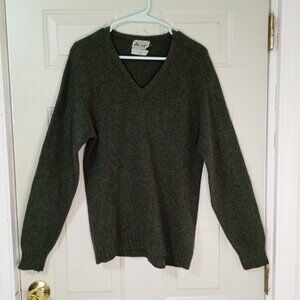 Mr. Sweater V-Neck Pullover 100% Shetland Wool Green Mens Sweater Size L